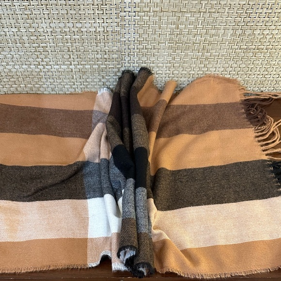 Oversized Soft Black & Tan Burberry Style Plaid Acrylic Scarf by Jenni - Picture 3 of 7